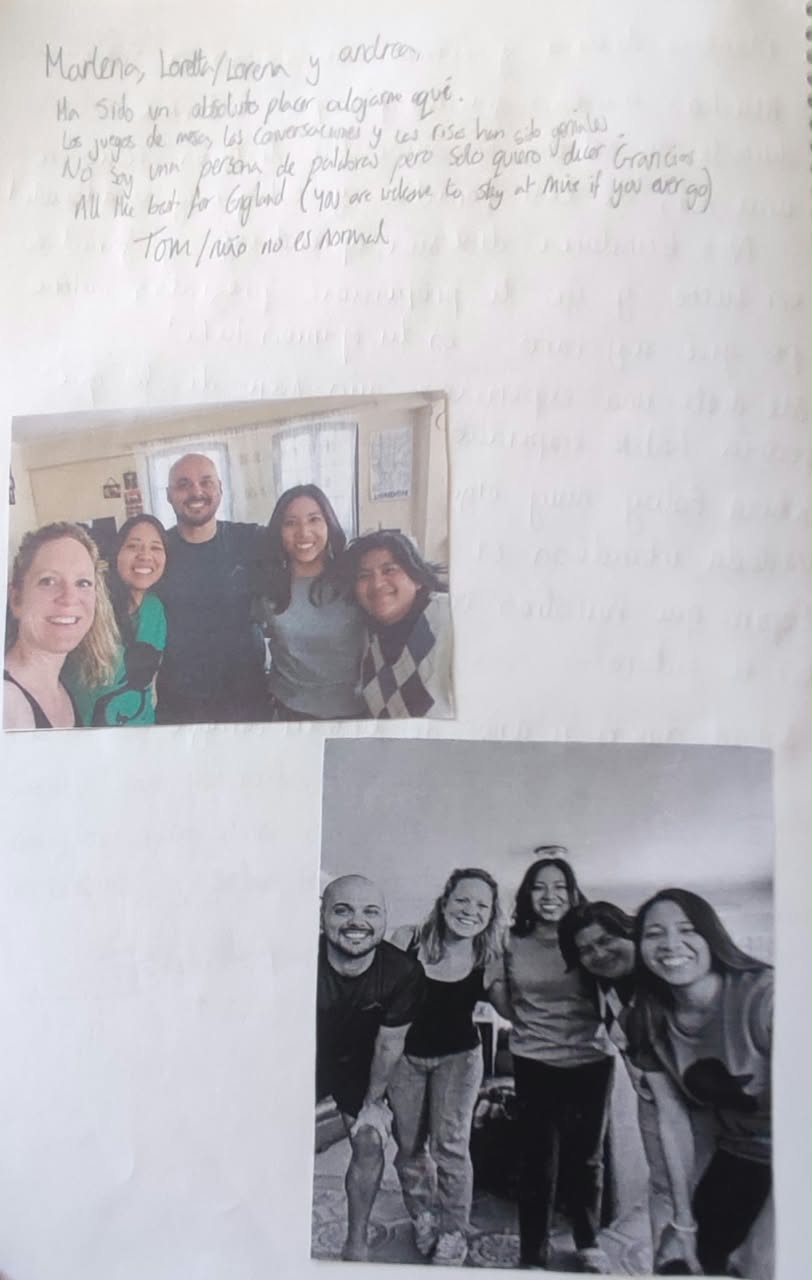 Carta manuscrita de huésped en el libro de la Familia Cejas - Página 1