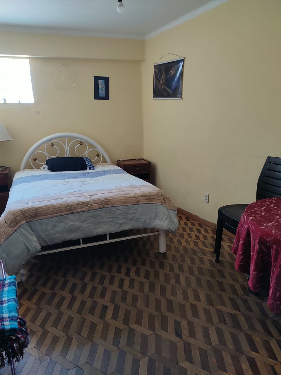 Habitación doble privada en la casa de la Familia Cejas en Sucre